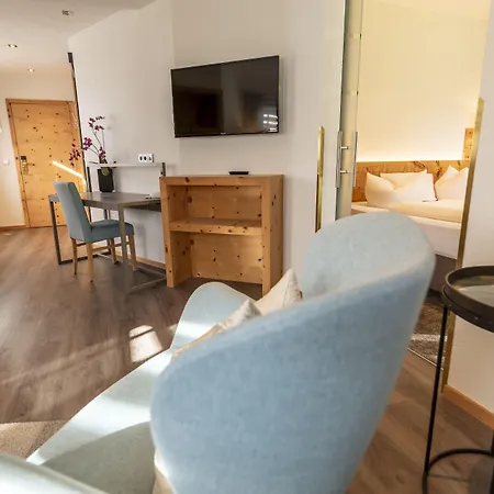 Arnika Garni Hotel